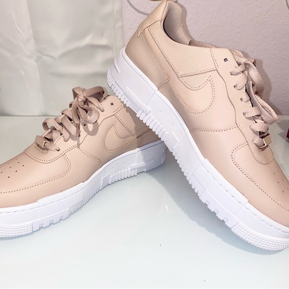 Nike Air Force 1 Pixel (NWOT)​ - Picture 2 of 10